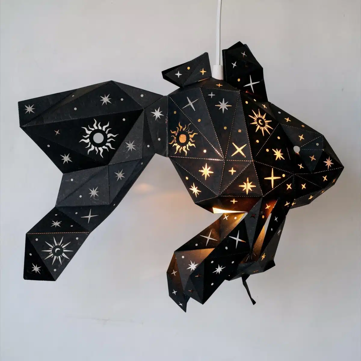 Celestial Goldfisch-Lampenschirm – DIY-Set, Schwarz – Produktansicht